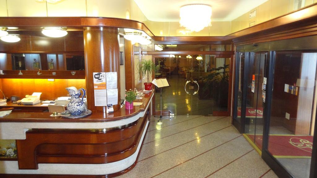 Le Gronde Hotel Cava Manara ภายนอก รูปภาพ