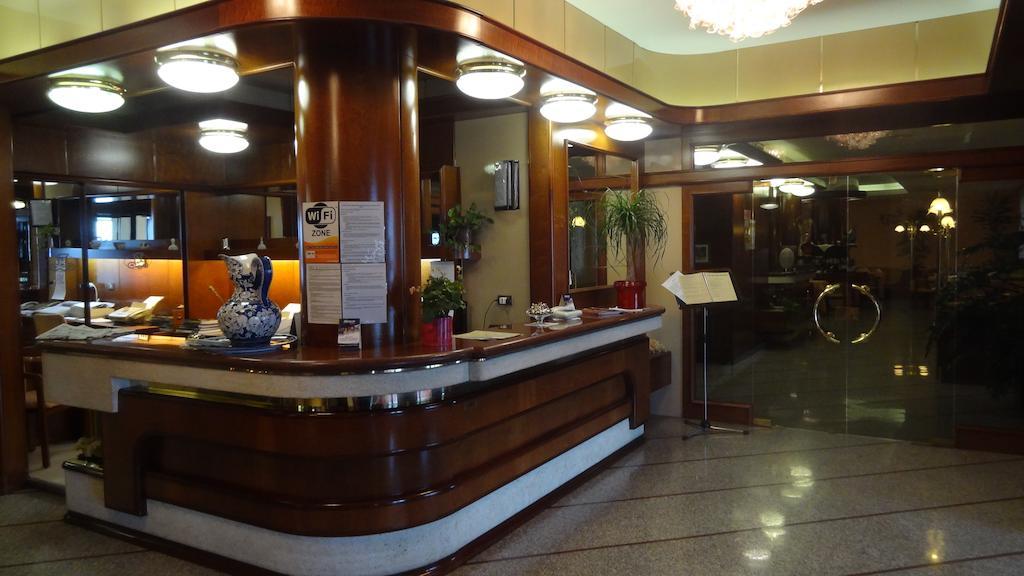 Le Gronde Hotel Cava Manara ภายนอก รูปภาพ