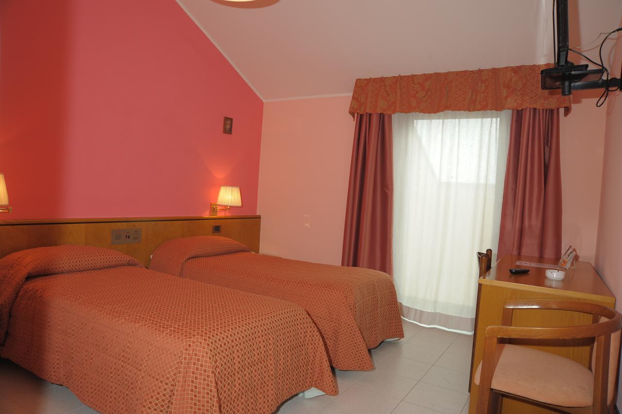 Le Gronde Hotel Cava Manara ภายนอก รูปภาพ